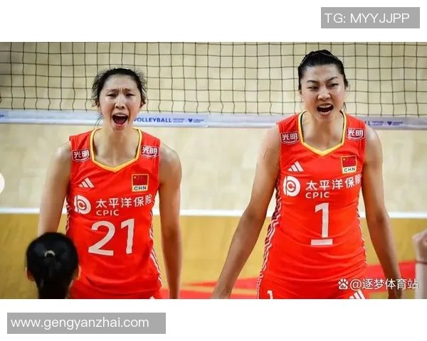 中国女排力克泰国迎来连胜 备战巴黎奥运展现强大实力 中国女排力克泰国迎来连胜 备战巴黎奥运展现强大实力