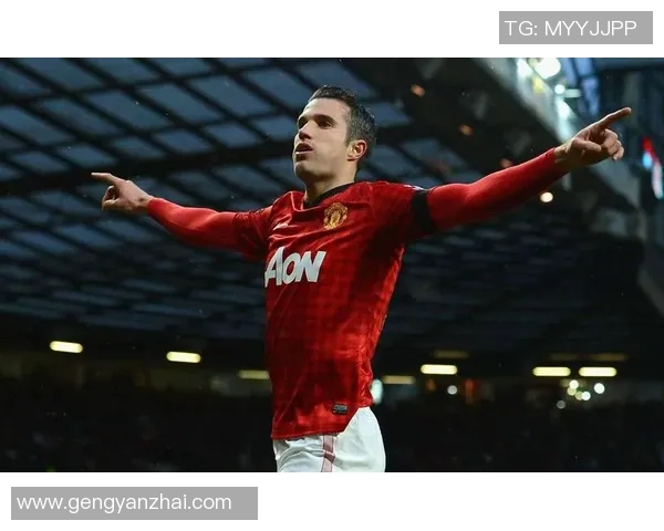 足球巨星背后的奋斗历程：从草根到巅峰的传奇之路