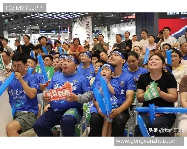 世界杯激情四溢球迷欢聚一堂共庆足球盛宴的荣耀与梦想