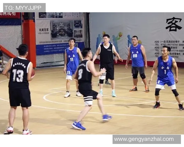 南京与无锡激战正酣两城篮球对决引发球迷热情高涨 南京与无锡激战正酣两城篮球对决引发球迷热情高涨